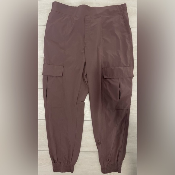 Athleta Pants - Athleta Chelsea Utility Jogger